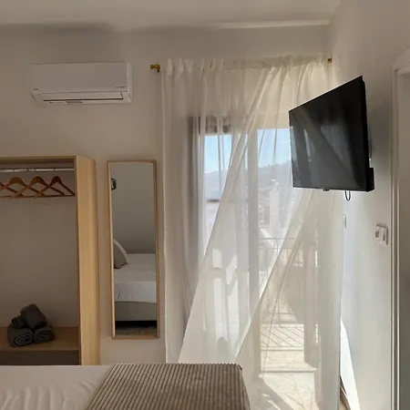 Stefanis House Konukevi 3*