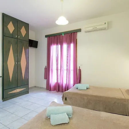 Stefanis House 3*