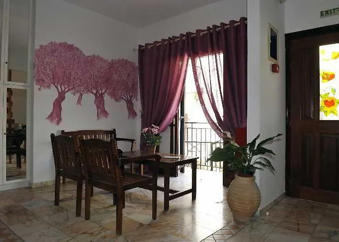 Konukevi Stefanis House 3*