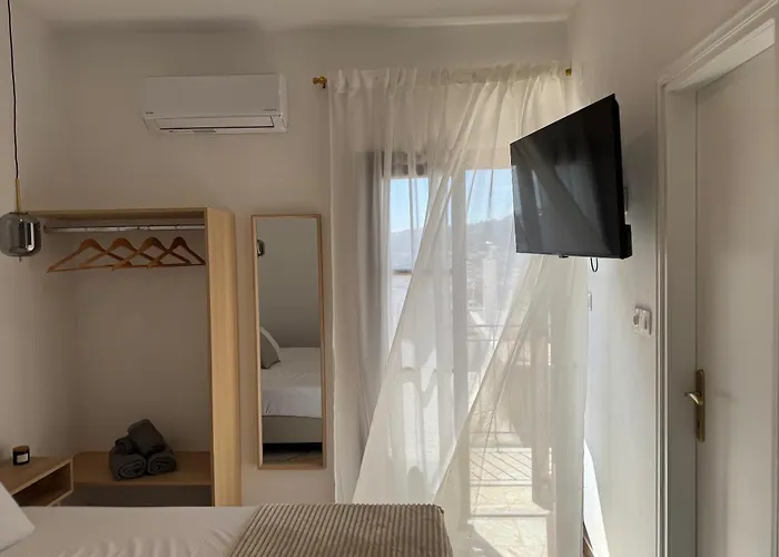 Stefanis House Konukevi 3*