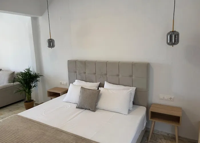 Konukevi Stefanis House İskados