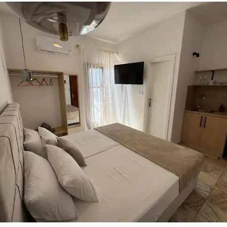 בית הארחה Stefanis House העיירה סקיאתוס