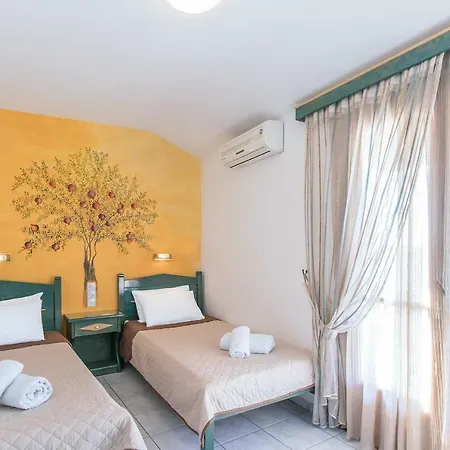 Stefanis House בית הארחה