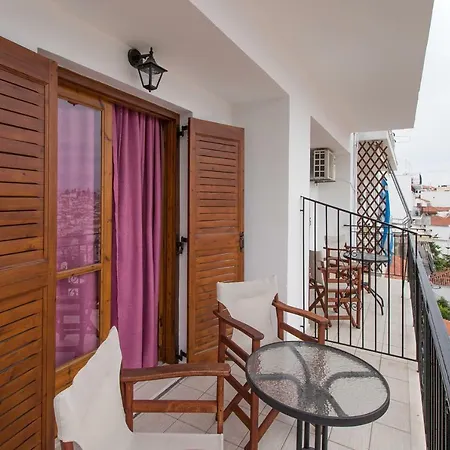 בית הארחה Stefanis House העיירה סקיאתוס